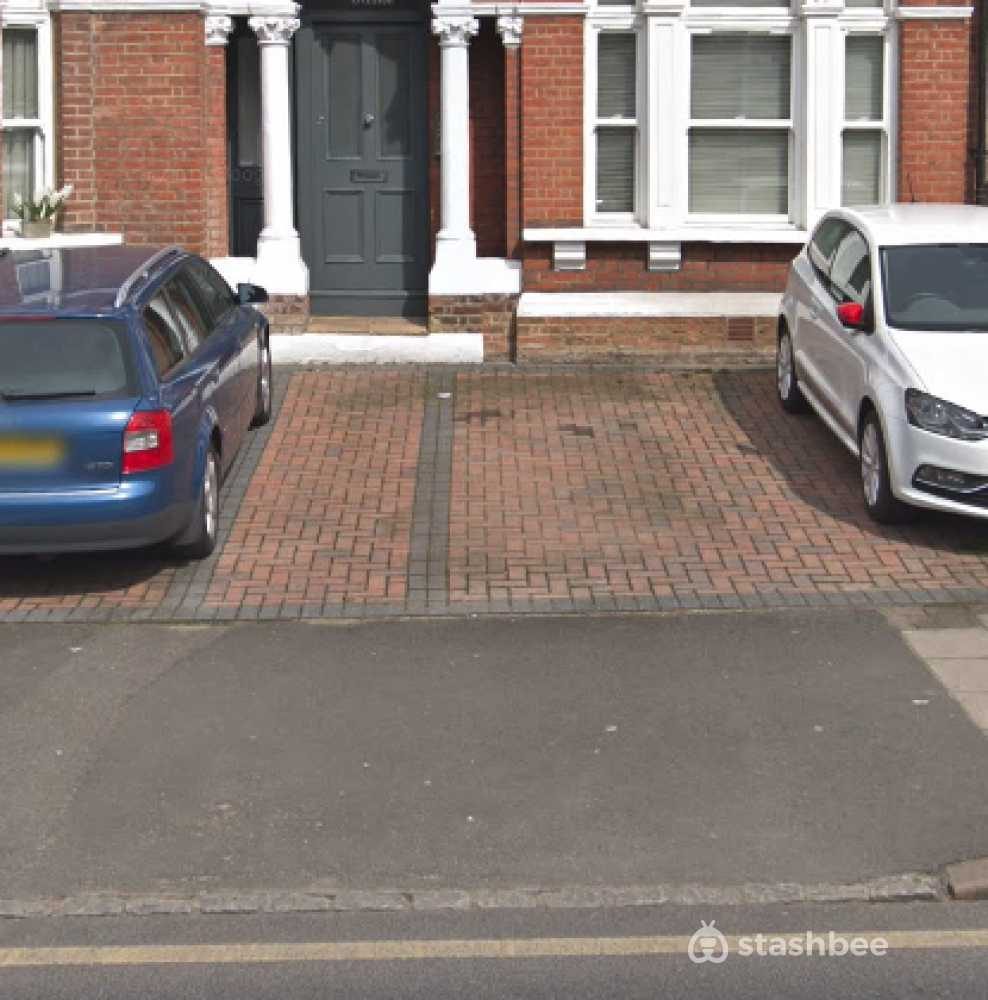Parking Space to Rent in Beckenham, BR3