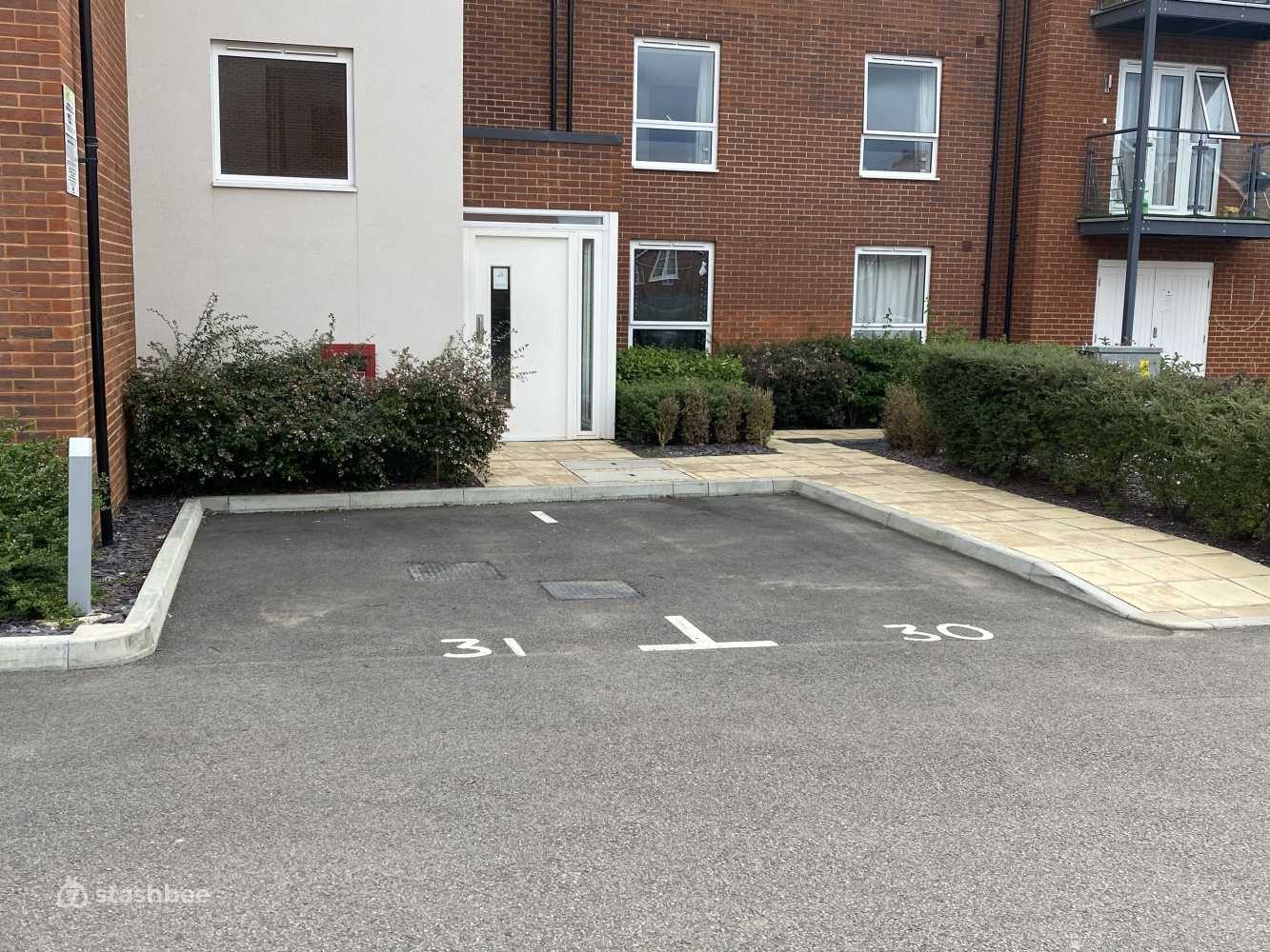 Parking Space to Rent in Swanscombe, DA10