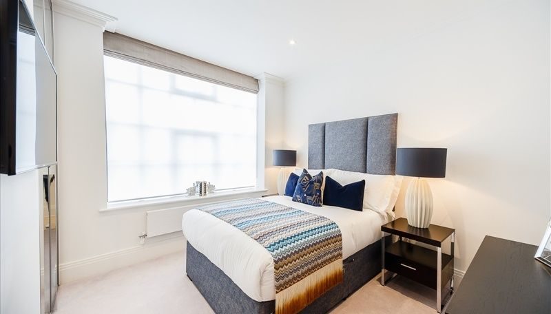 Stylish Hammersmith Riverside Apartment 2-Beds, 2-Baths