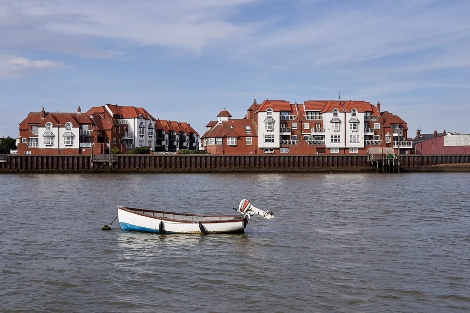 Chain free waterfront townhouse, Burnham on Crouch