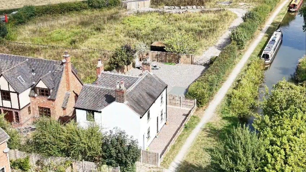 Cottage in 102049007009 EAID:49b9316610c762073834153eee719ae7 BID:1
