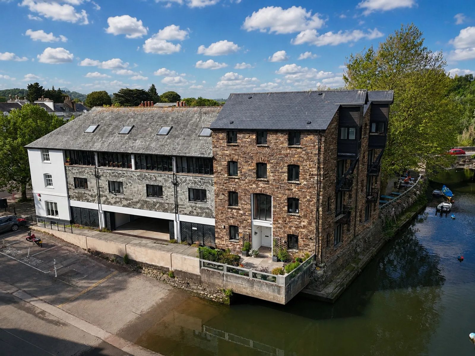 The Plains, Totnes, TQ9
