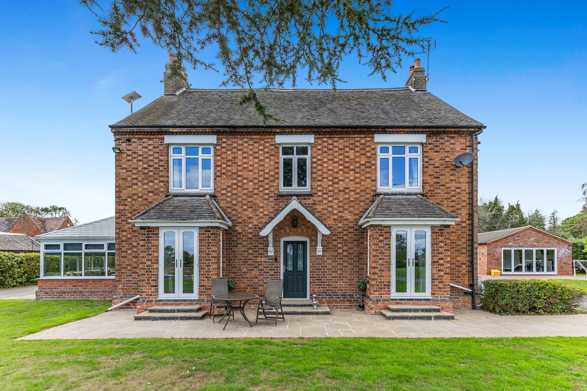 Detached House for sale with 4 bedrooms, Wolvey Road, Bulkington
