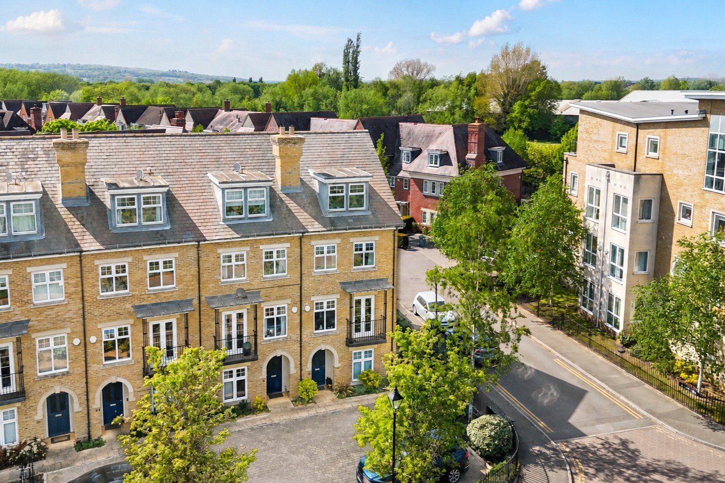 Elizabeth Jennings Way, Oxford, OX2