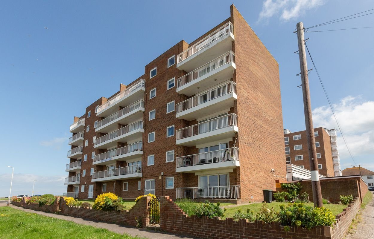 Chain free waterfront apartment, Birchington