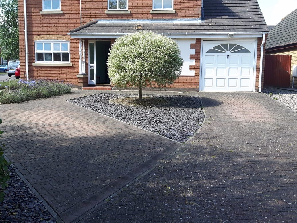 Driveway on Eagle Gardens