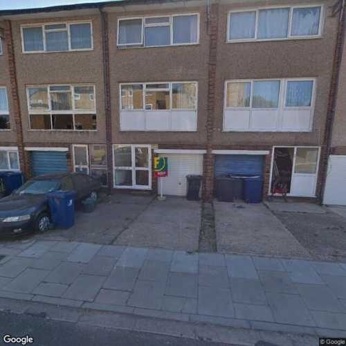 Parking Space to Rent in Northolt, UB5