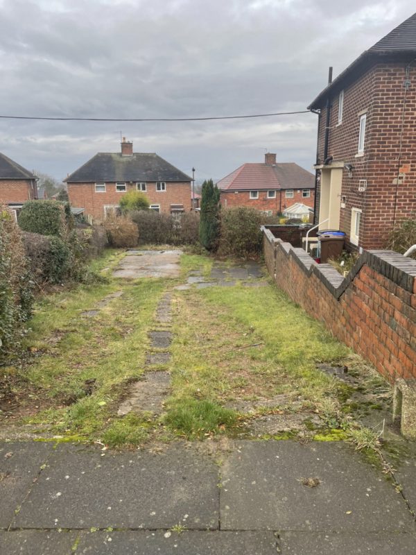Parking on Jermyn Dr, S12