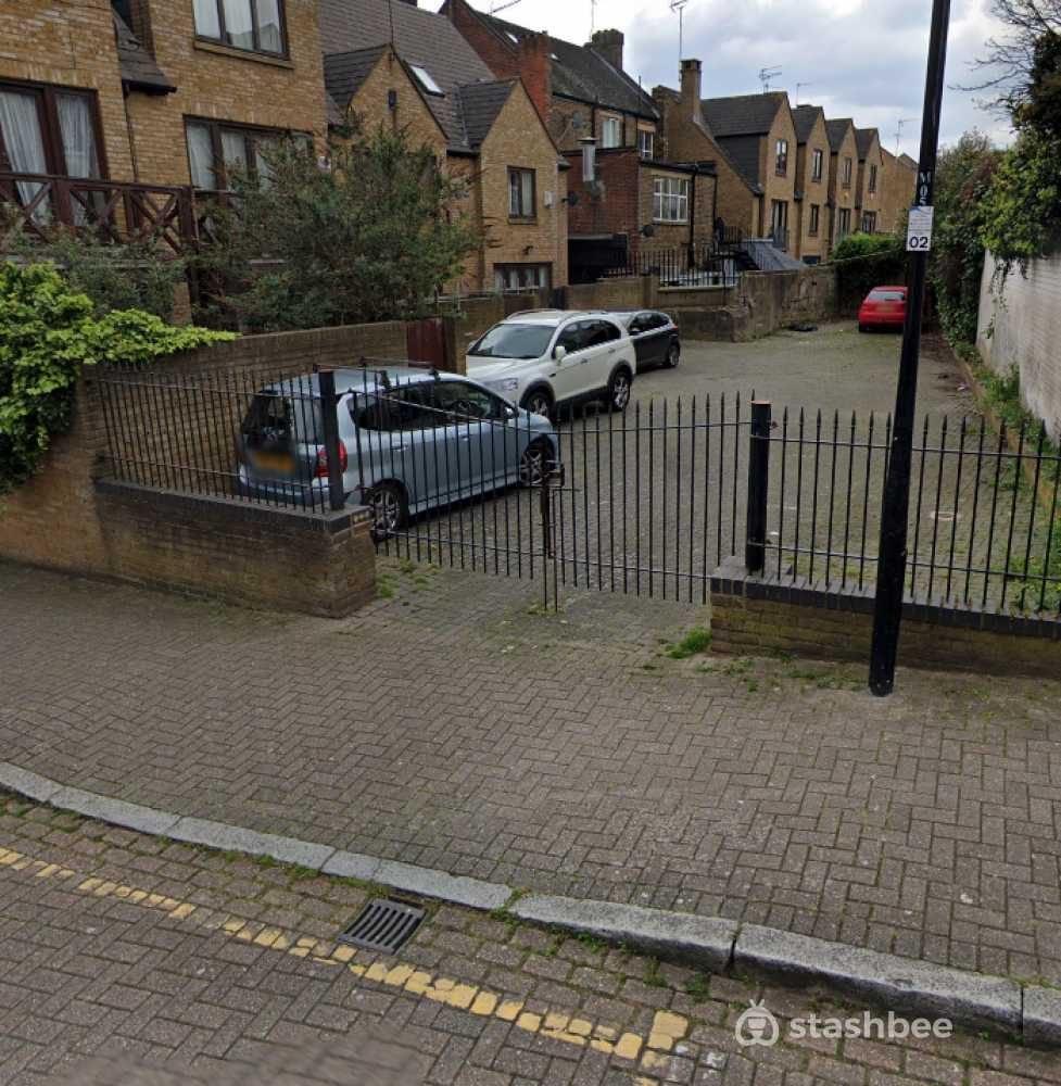 Parking Space to Rent in East London, E14