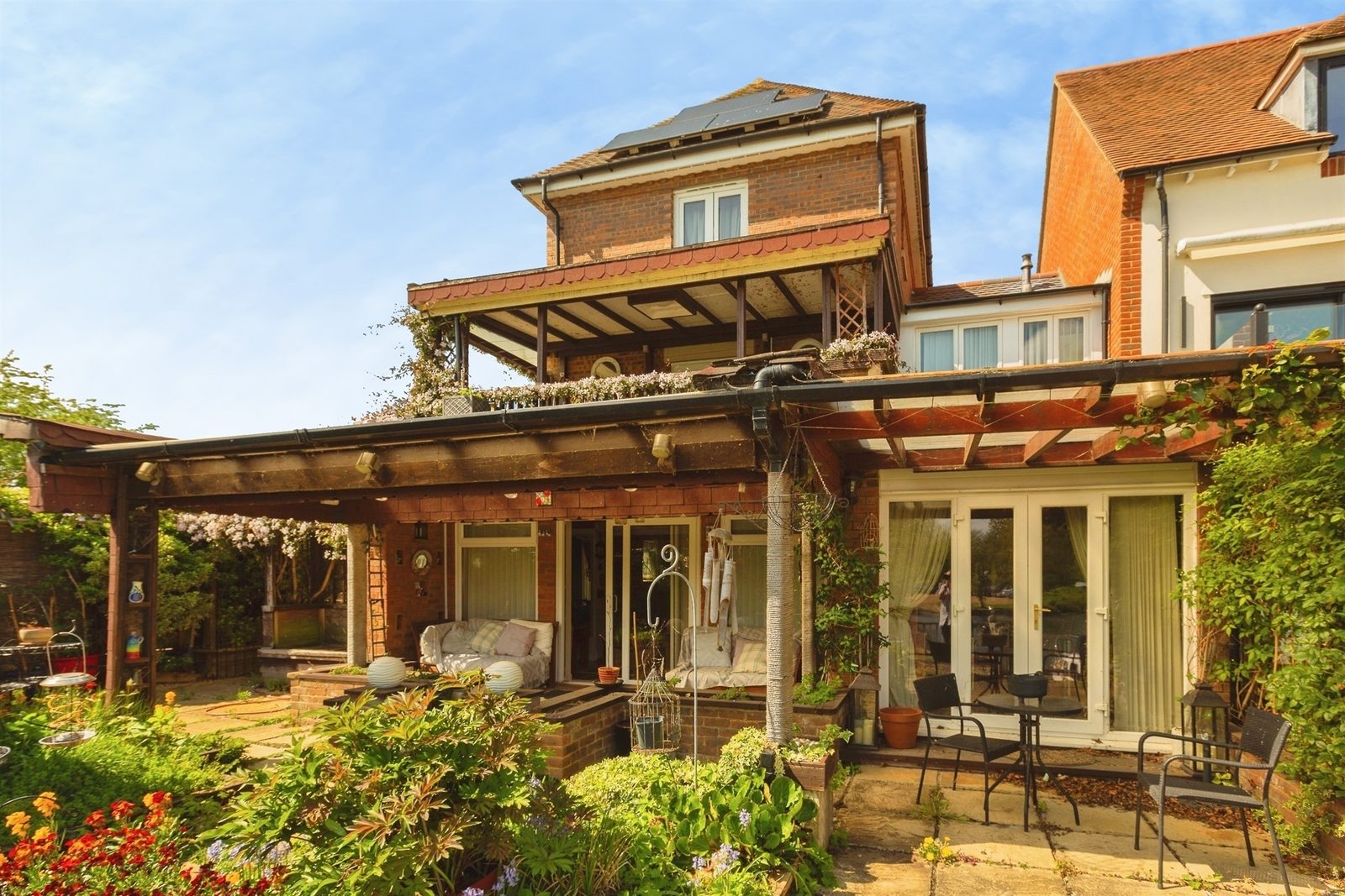 Chain free waterfront house in Abingdon