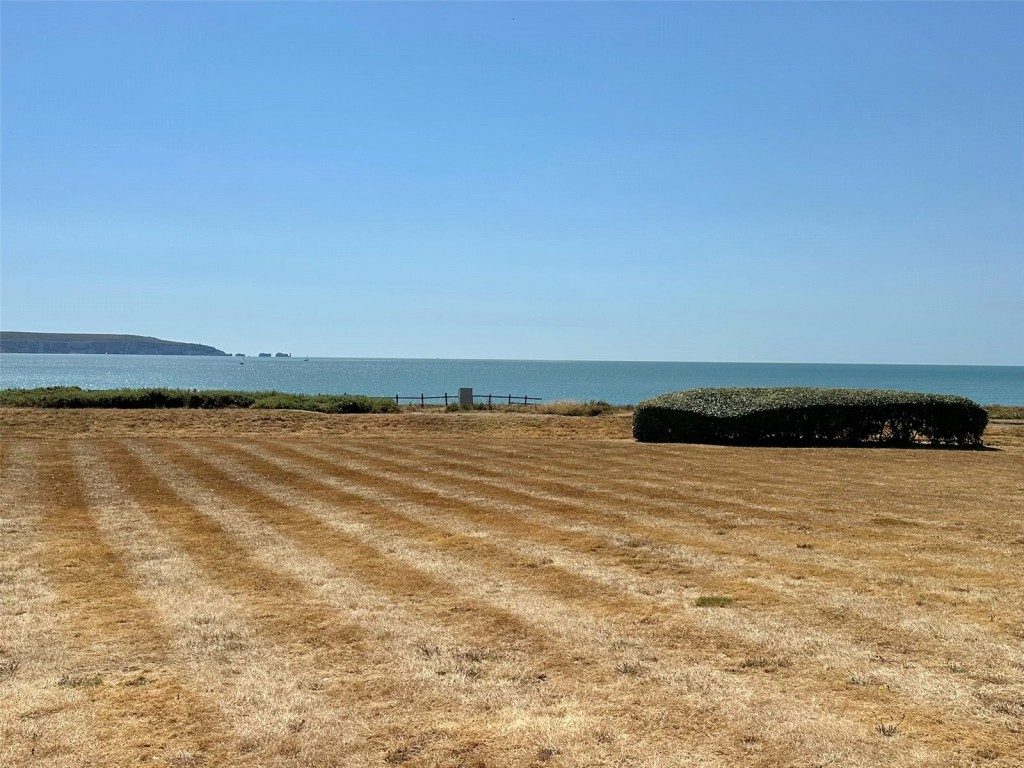 Period waterfront apartment in Lymington