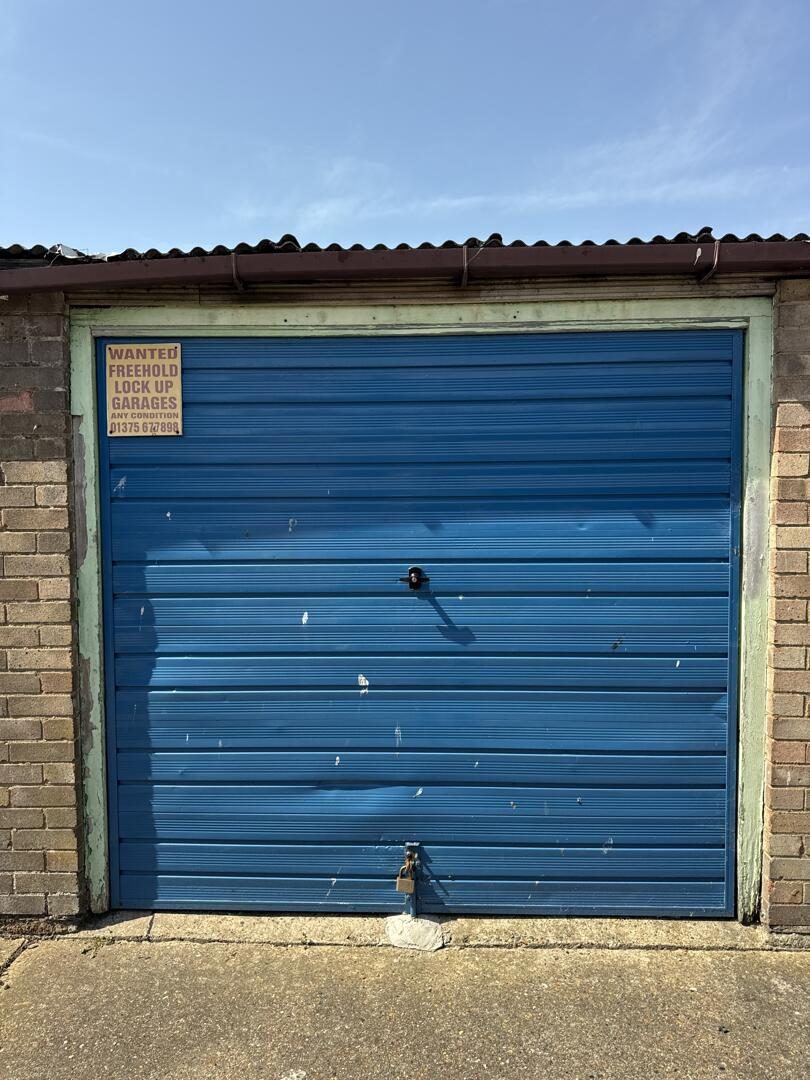 Garage at Woodmanhurst Road, Corringham