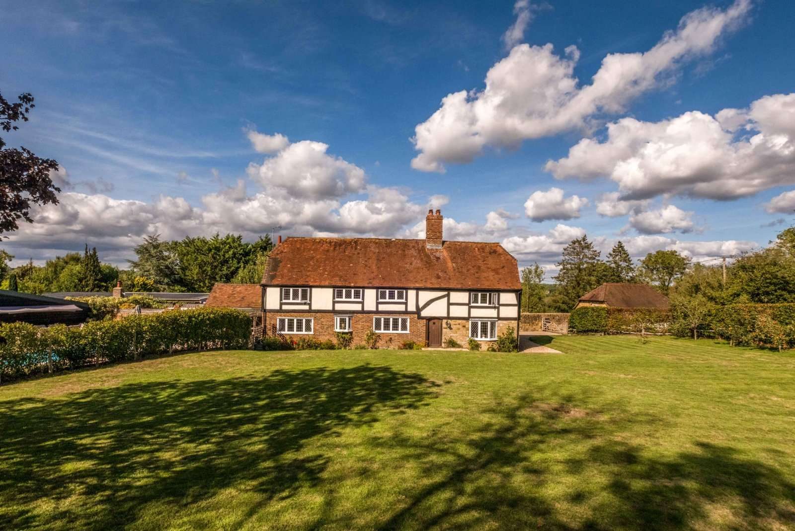Grade II listed farmhouse in Robertsbridge