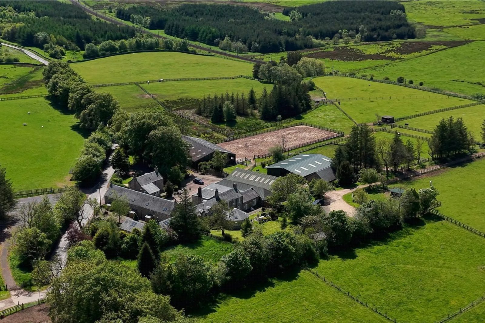 Auchengray: farmhouse with outbuildings