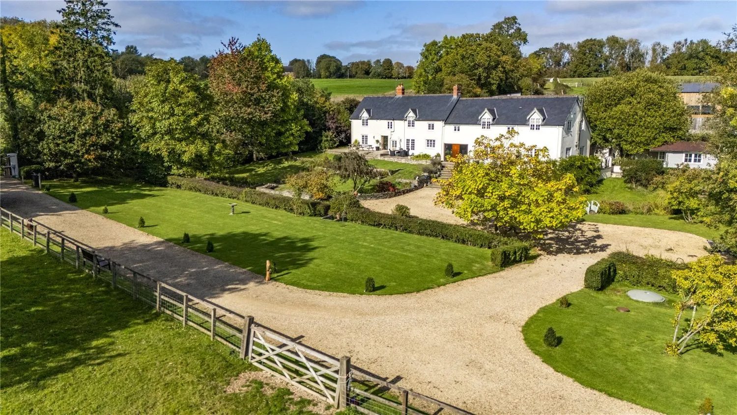 Wellington: period farmhouse