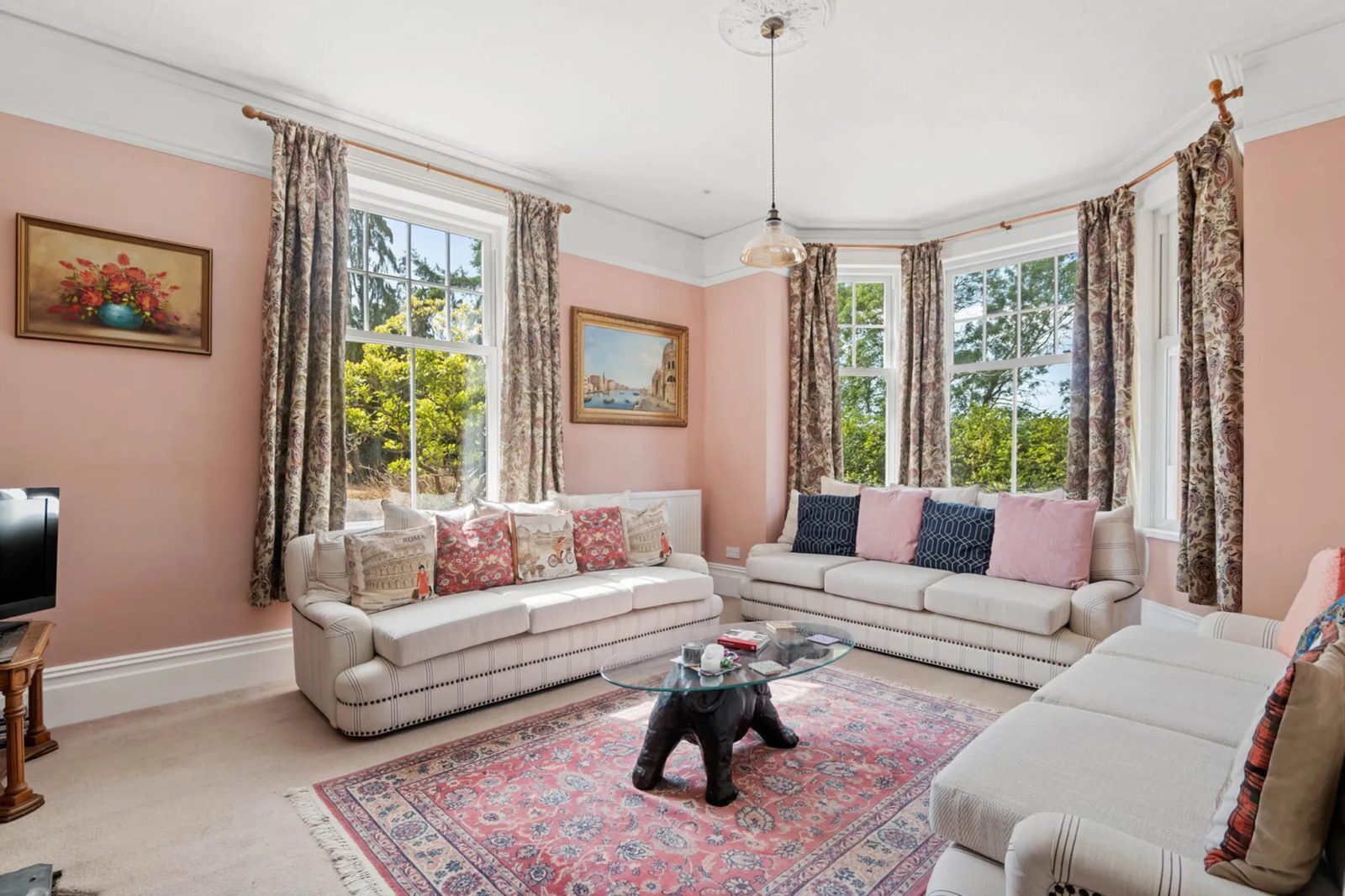 Period detached house in Wor