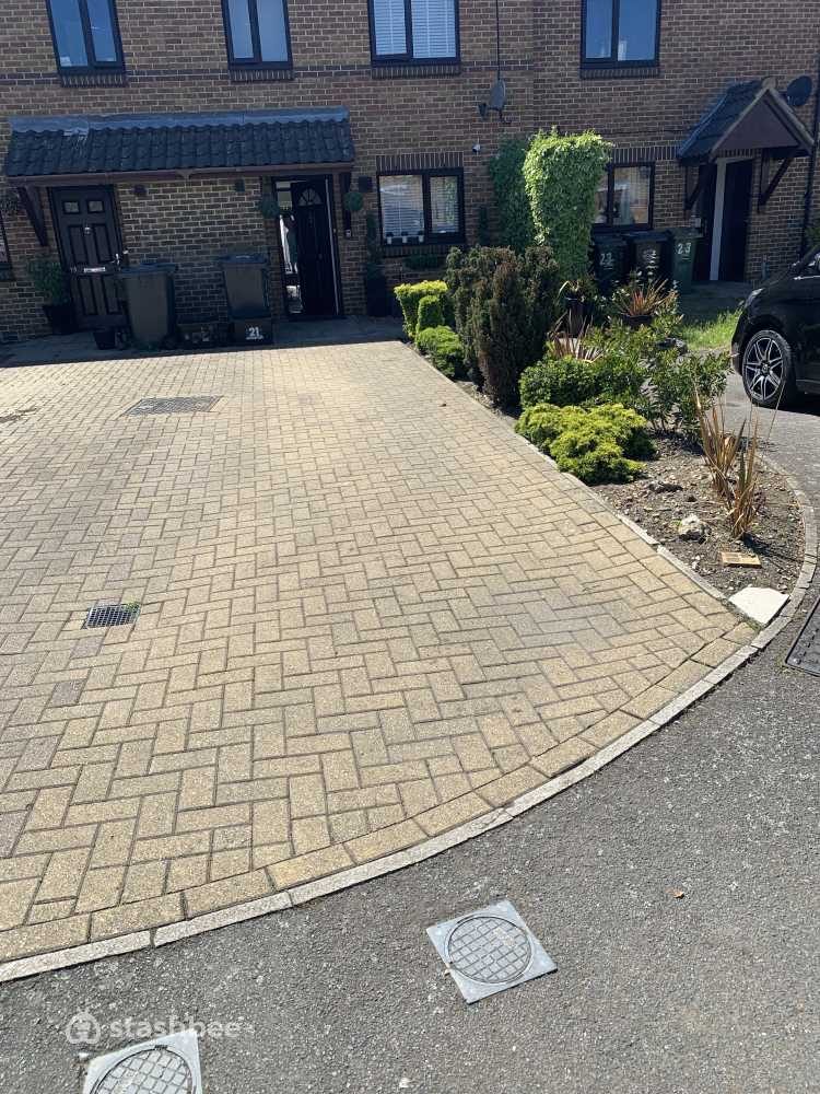 Parking Space to Rent in Dartford, DA1