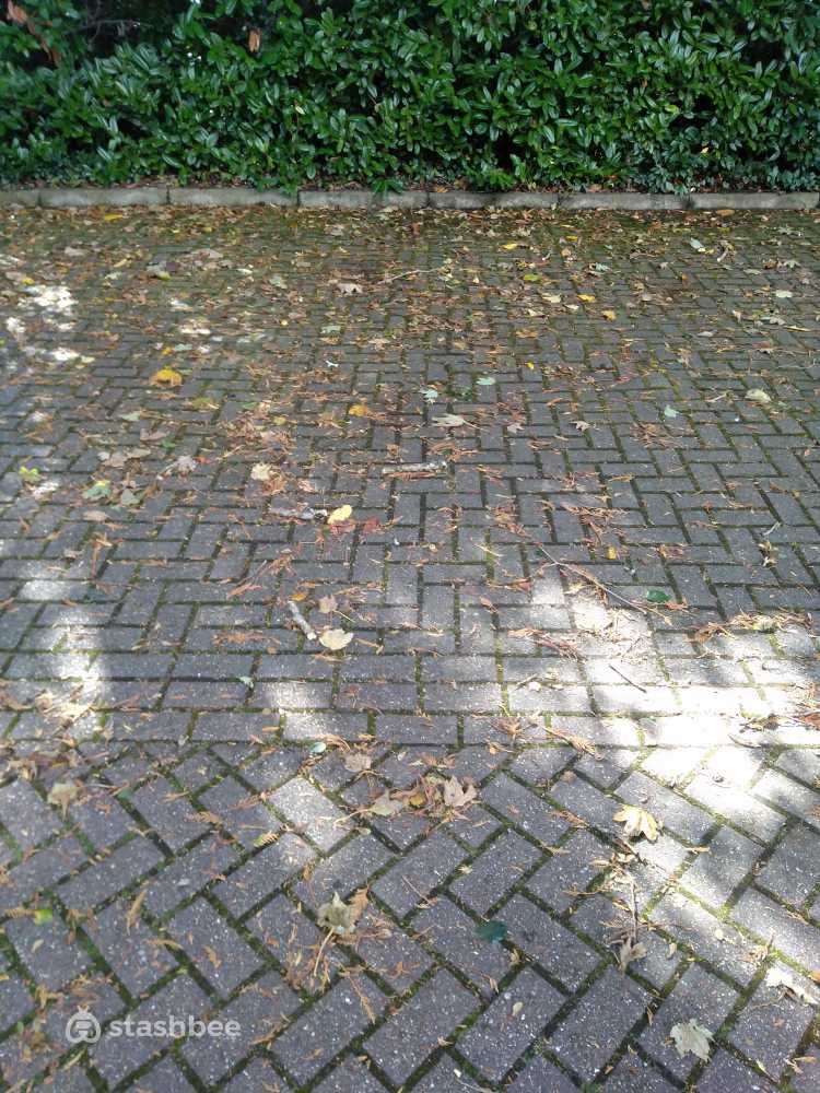 Parking Space to Rent in Crawley, RH10