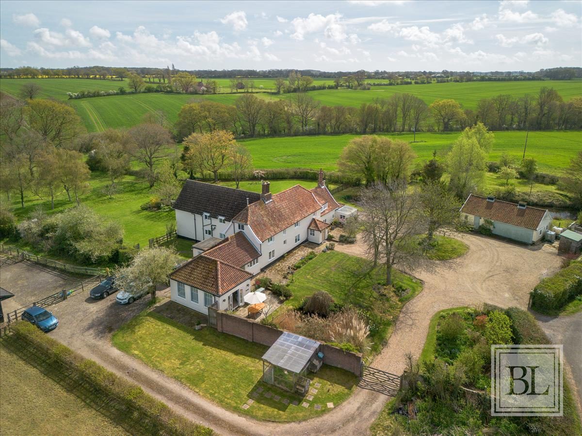 Saxmundham: period detached house