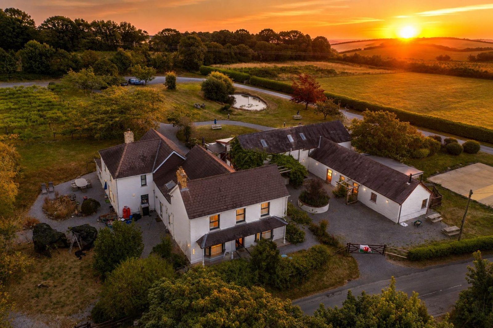 Property for sale with 9 bedrooms, Llanboidy, Whitland