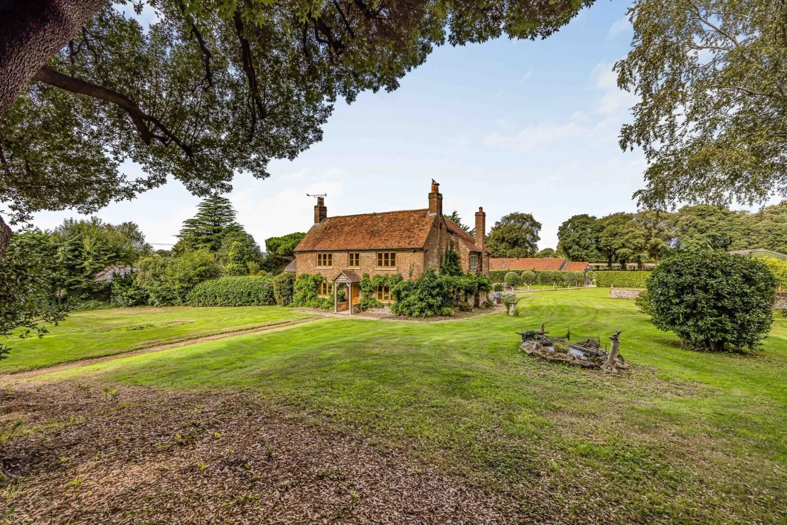 Grade II listed farmhouse, Chichester