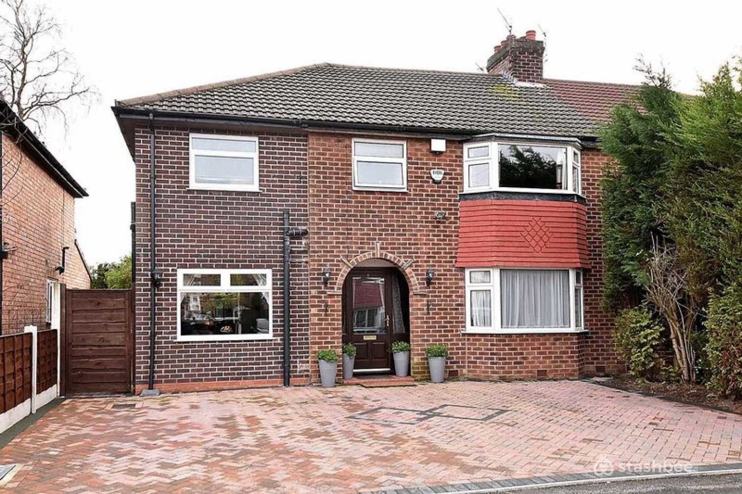 Parking Space to Rent in Altrincham, WA15