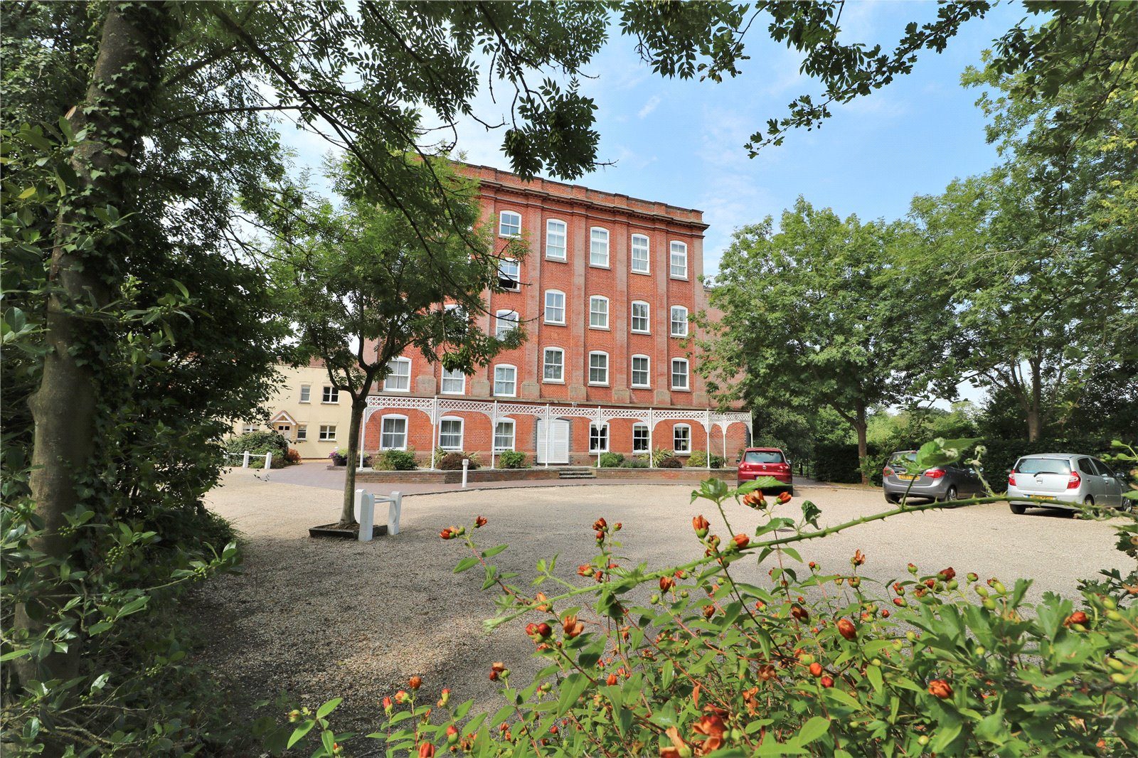 Apartment with a mooring in Dedham