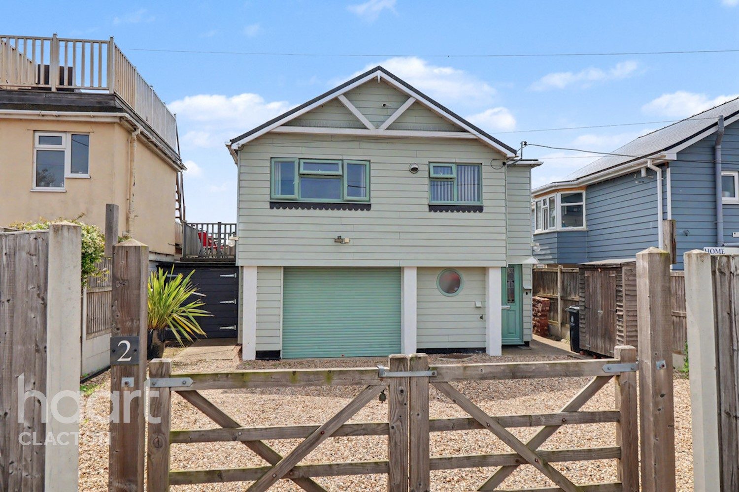 Clacton-On-Sea: waterfront house with a mooring