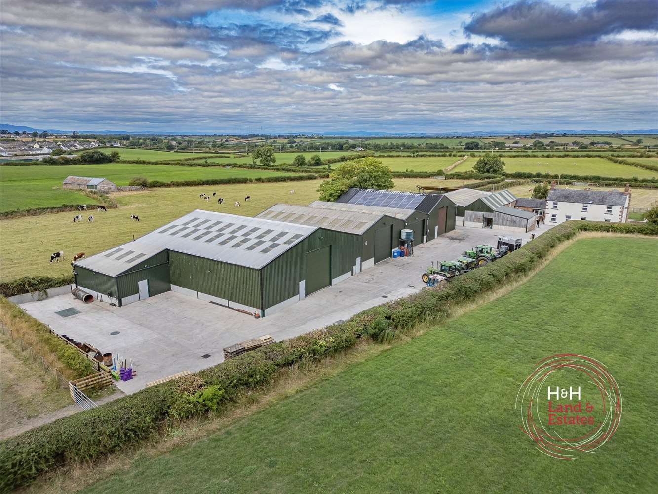 Villa with paddocks in Wigton
