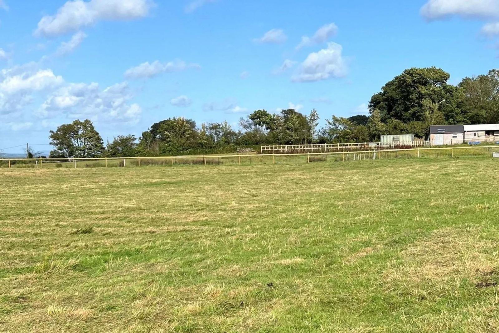 Greenway Road Bonvi: equestrian with outbuildings