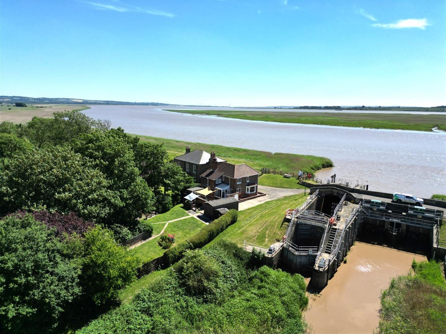 Weighton Lock, Broomfleet