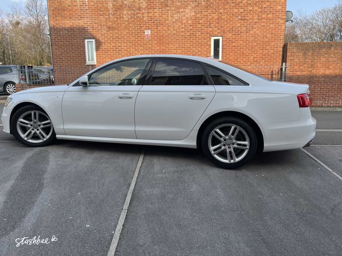 Parking Space to Rent in Oldham, OL9