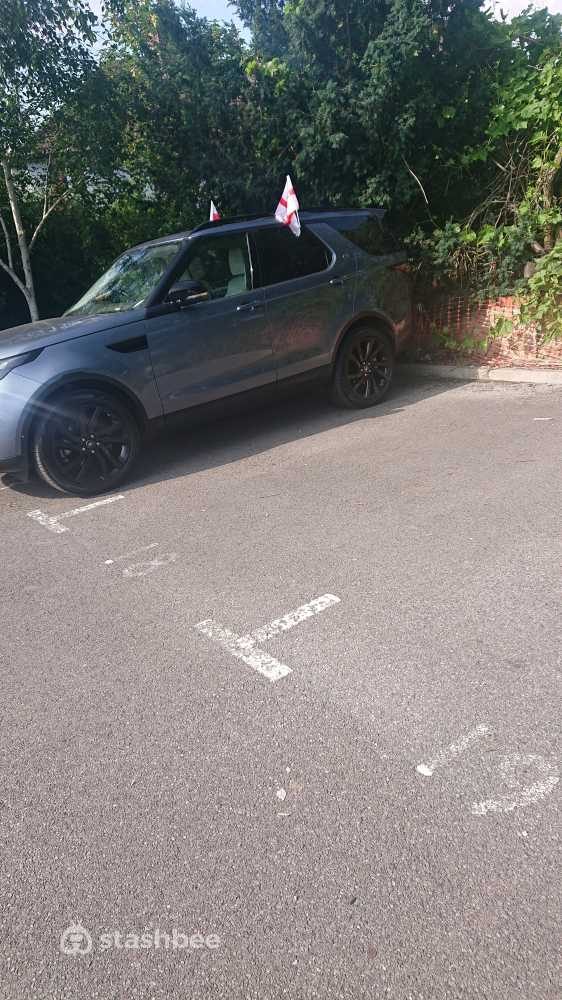 Parking Space to Rent in Enfield, EN1