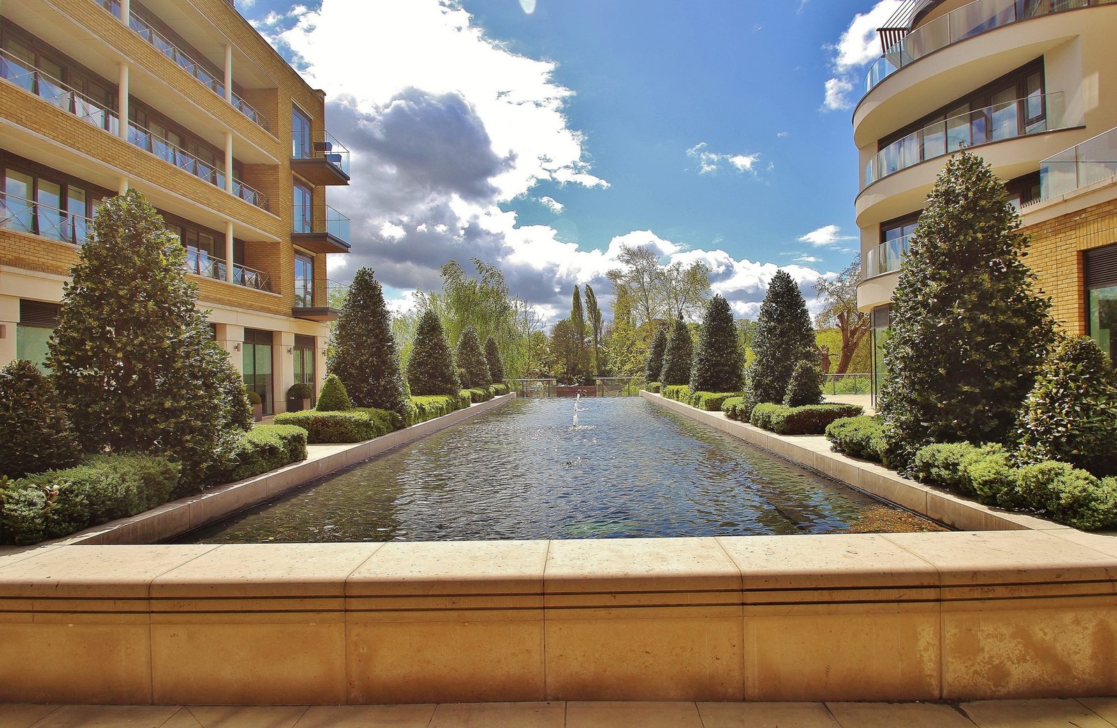 Quayside House, Kew Bridge Road, Brentford, TW8