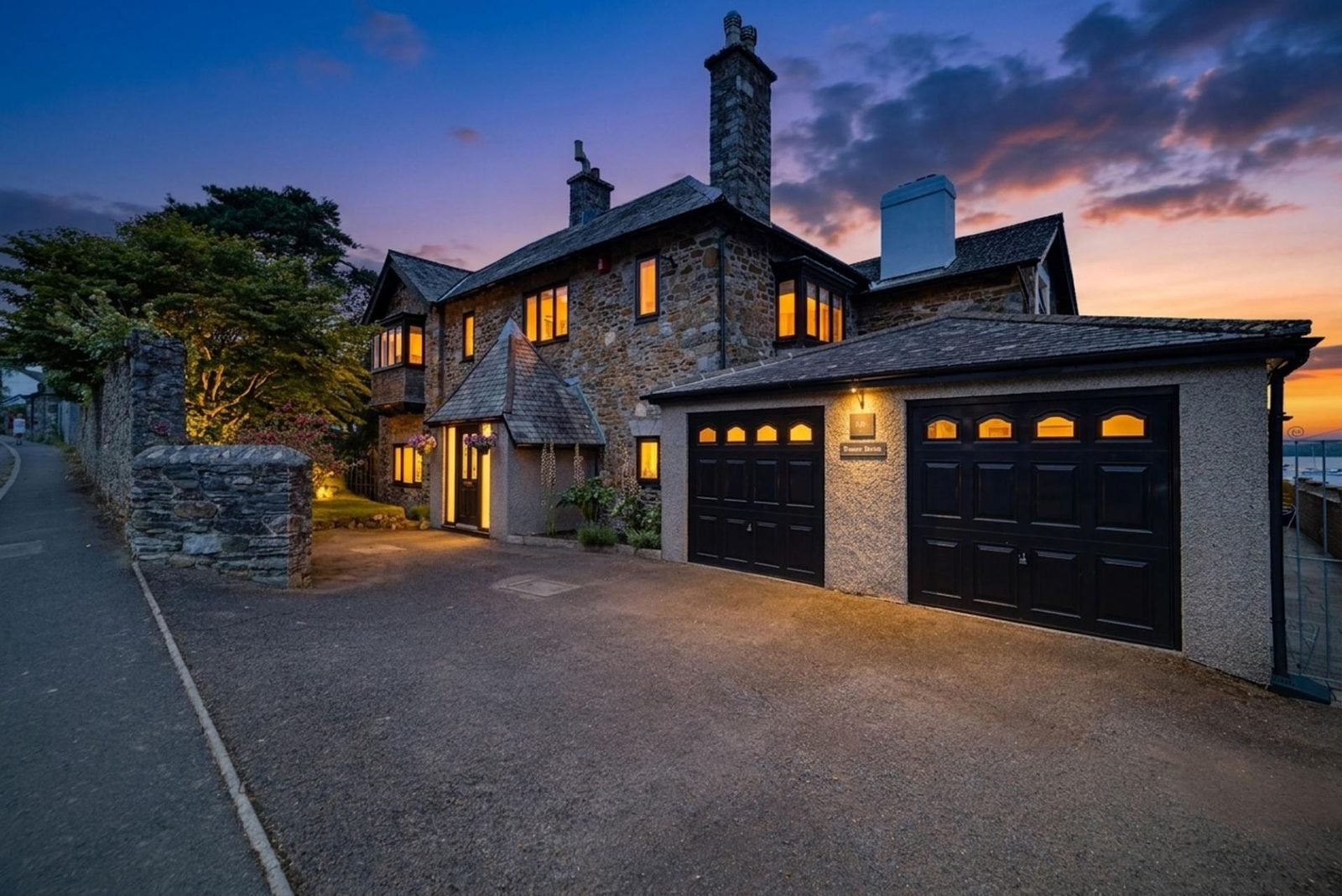 Detached House for sale with 5 bedrooms, Old Ferry Road, Saltash