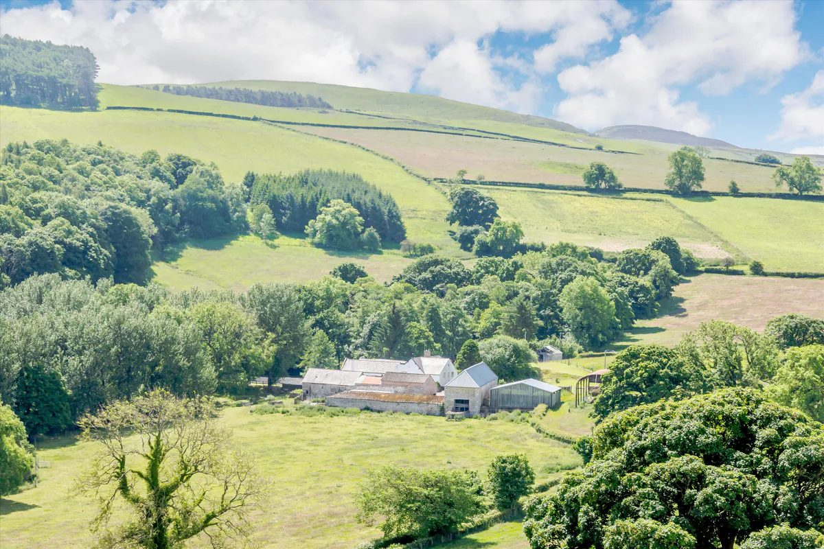 Flintshire CH7: farmhouse with outbuildings