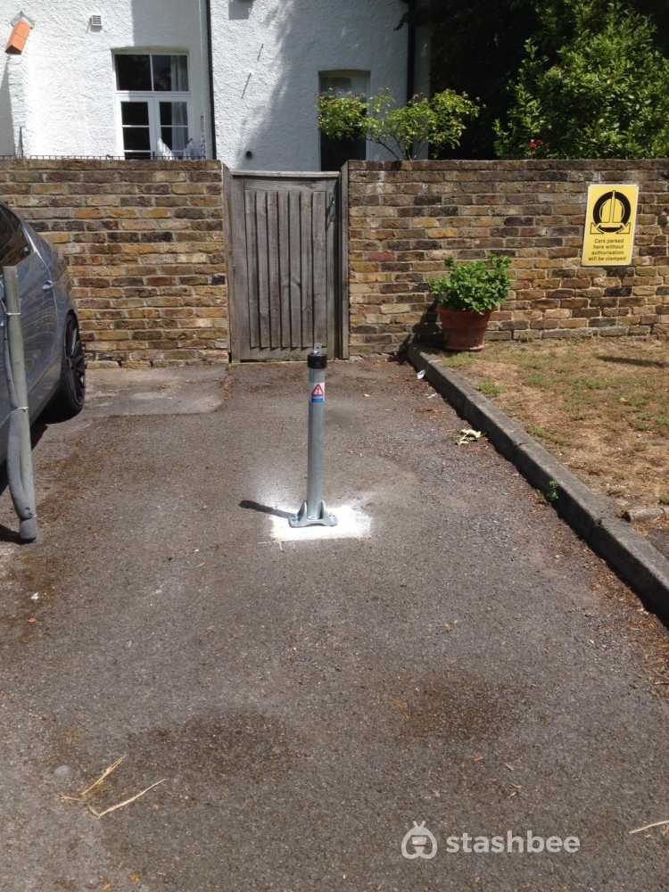 Parking Space to Rent in Kingston Upon Thames, KT1