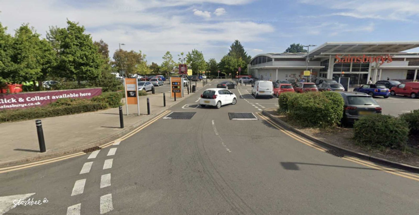 Parking at Sainsbury's Low Hall, London