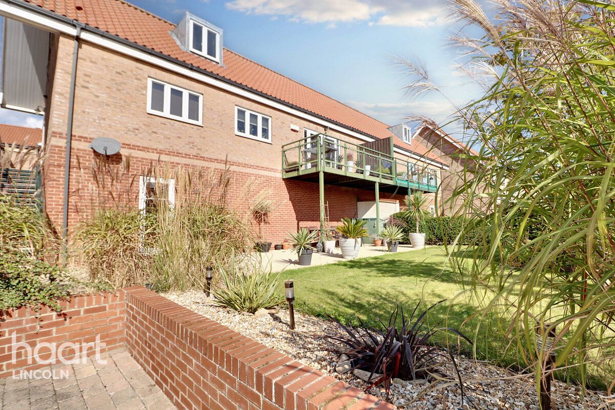 Semi-detached duplex with a mooring in Burton Waters