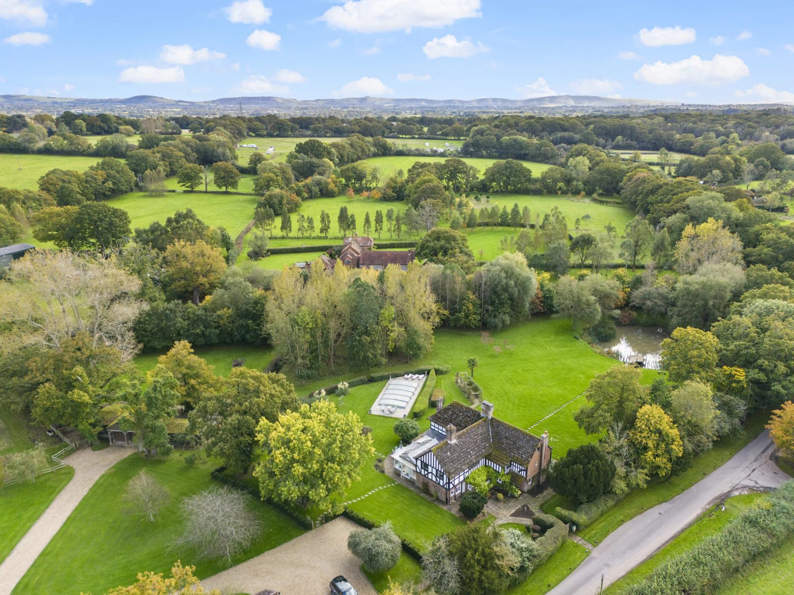 Horsham: grade II listed detached house