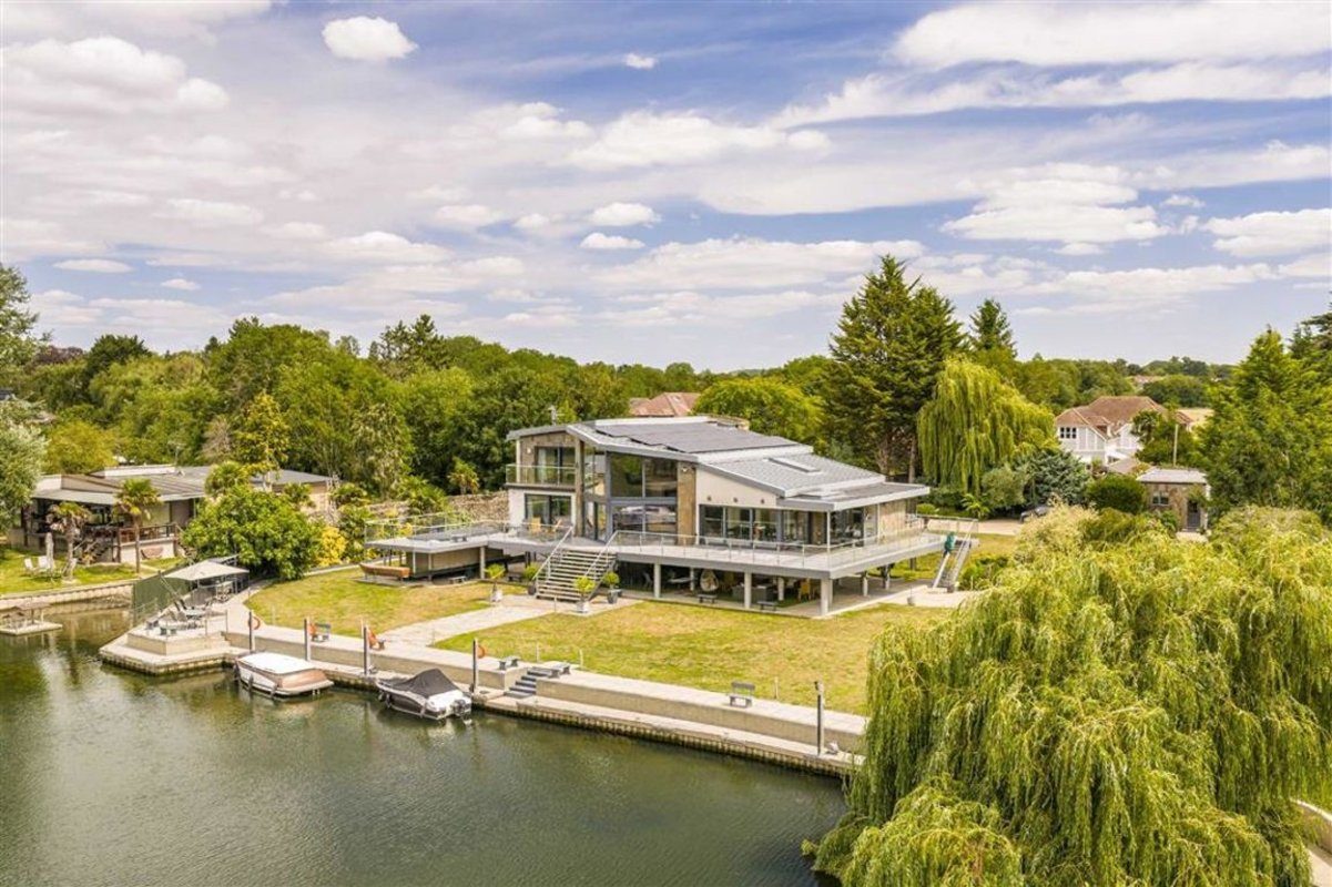 Friary IslandStaines-upon-Thames, TW19, 5 Bathrooms