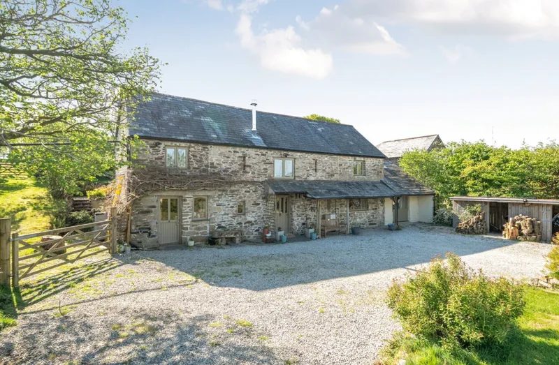 Liskeard: equestrian with outbuildings