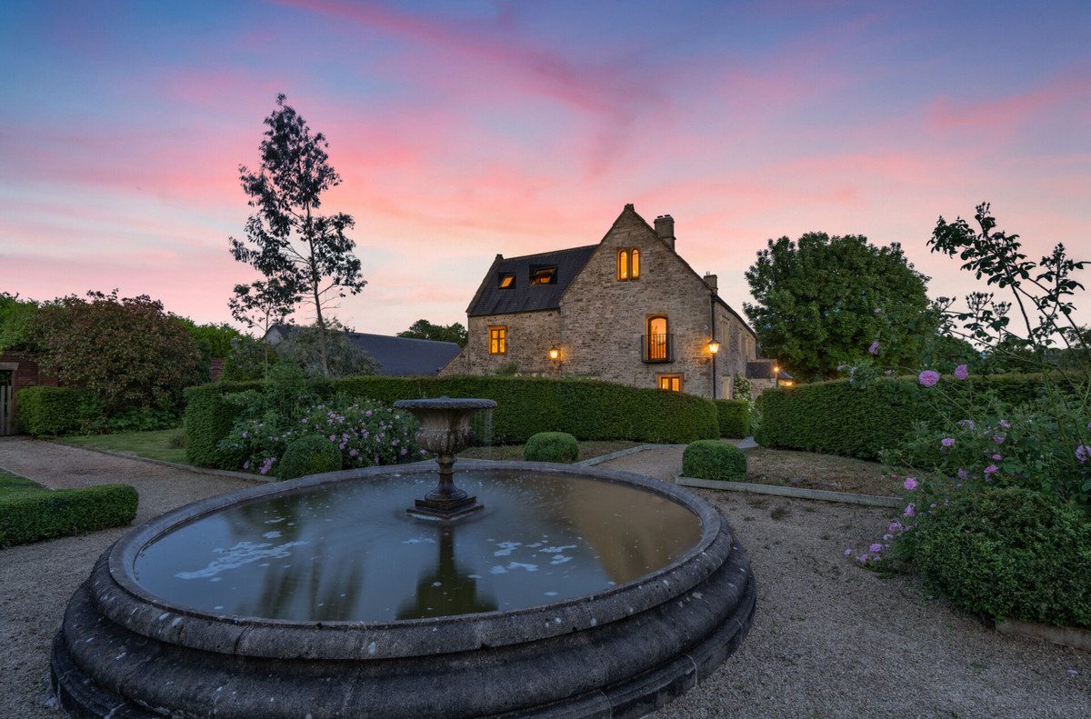 Country House for sale with 9 bedrooms, Roemead Road, Wells