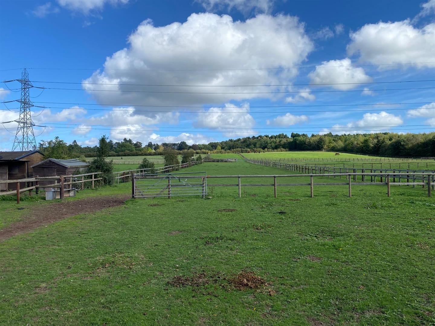 Equestrian with paddocks, Kidderminster
