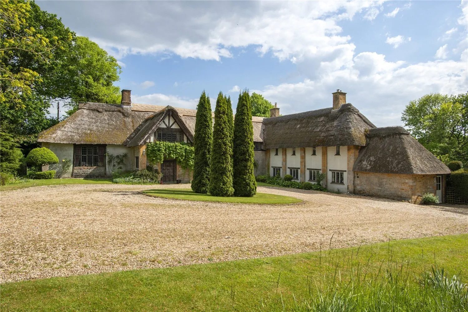 South Petherton: equestrian with outbuildings