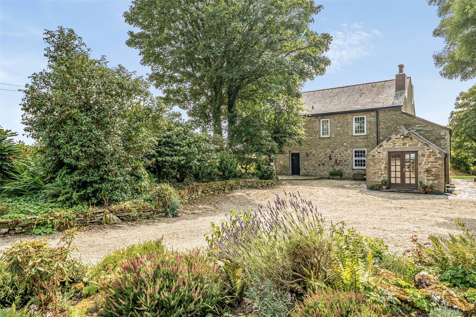 Bodmin: equestrian with outbuildings