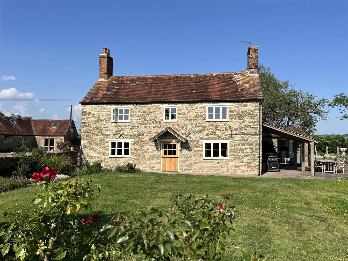 Farmhouse with further land available in Templecombe