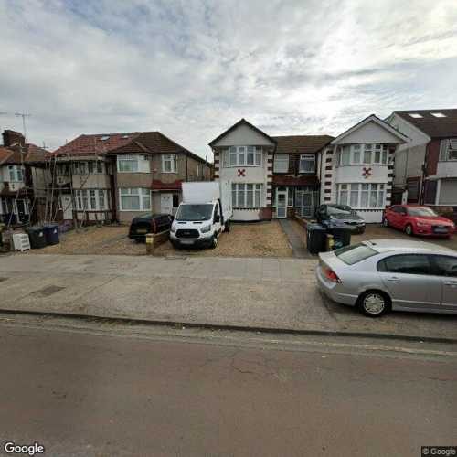 Parking Space to Rent in London, W5