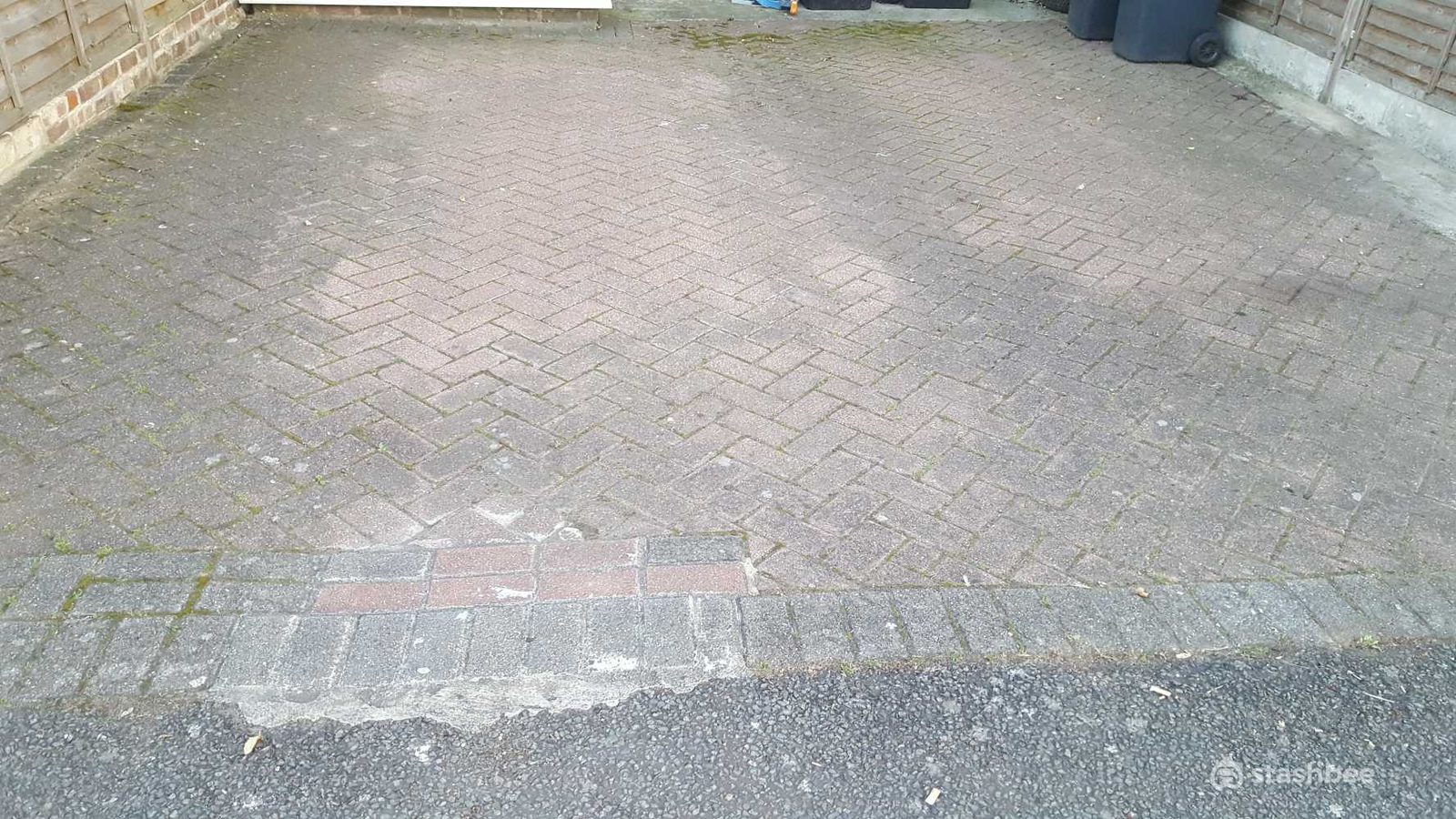 Parking Space to Rent in Waltham Cross, EN8