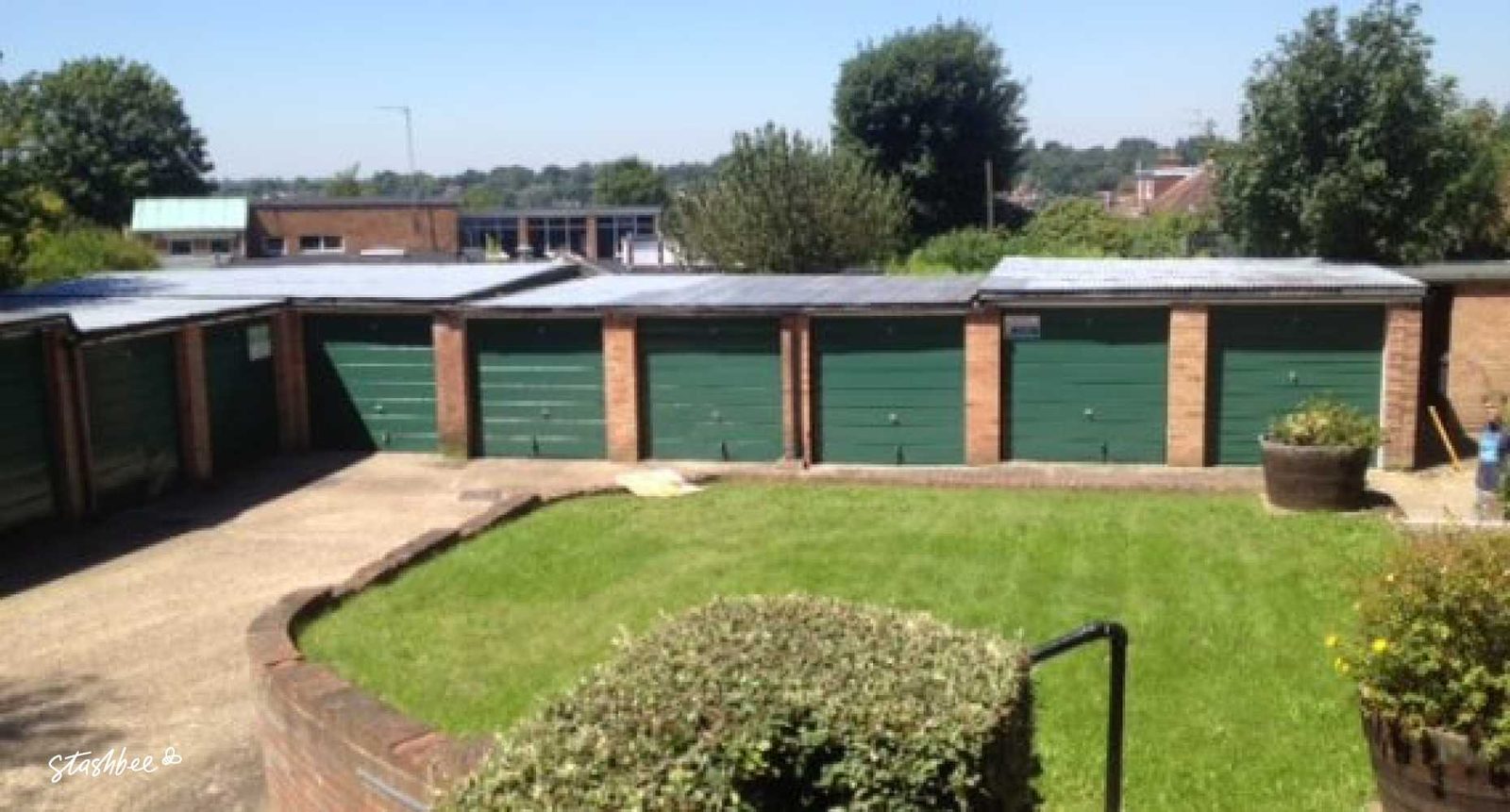 Lock-up Garage to Rent at North Mount/South Mount, N20 0PH